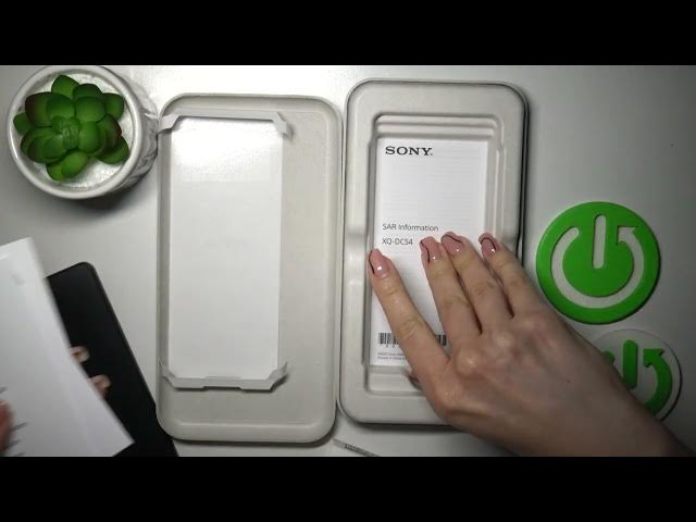 Video thumbnail for SONY Xperia 10 V - All Packaging Accessories Review - Unboxing