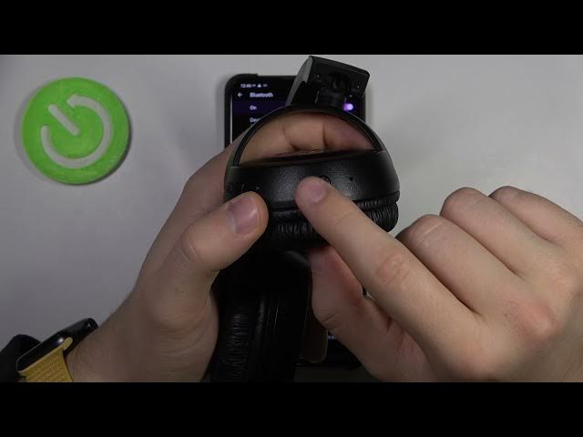 Video thumbnail for How to Switch On / Off JBL T460BT - Power On or Off Instruction