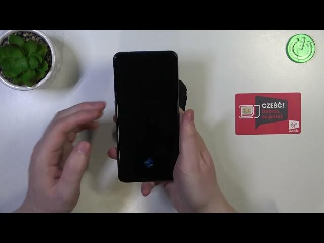 Video thumbnail for What is the Size of VIVO V15 Pro - Hand Size Comparison