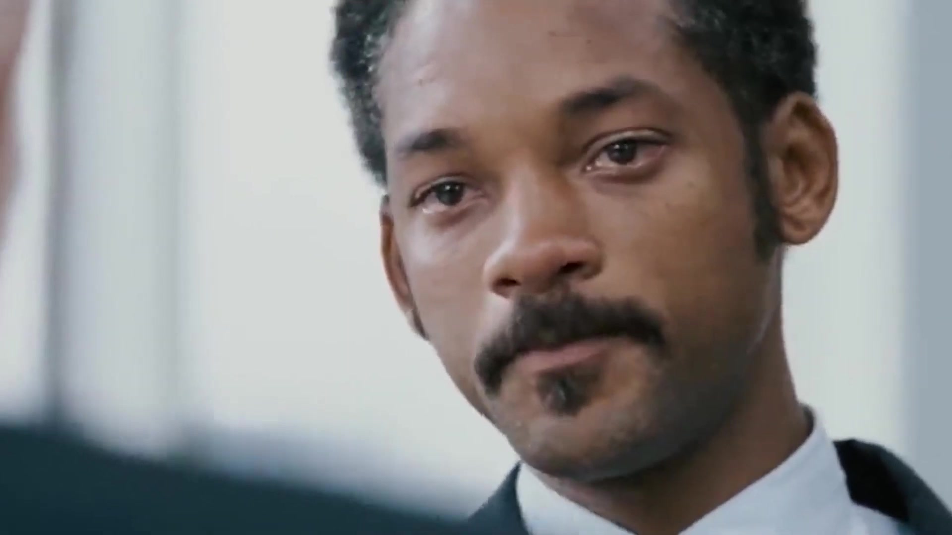 'Video thumbnail for I Am Legend's Alternate Ending Changes Everything'