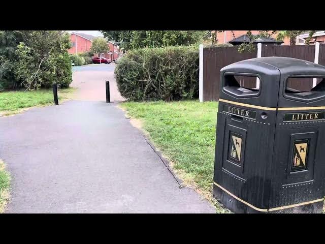 Video thumbnail for We take a look around a small park