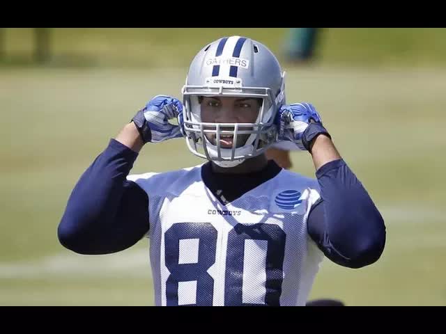 Video thumbnail for law nation sports: rico gathers dallas cowboys film session