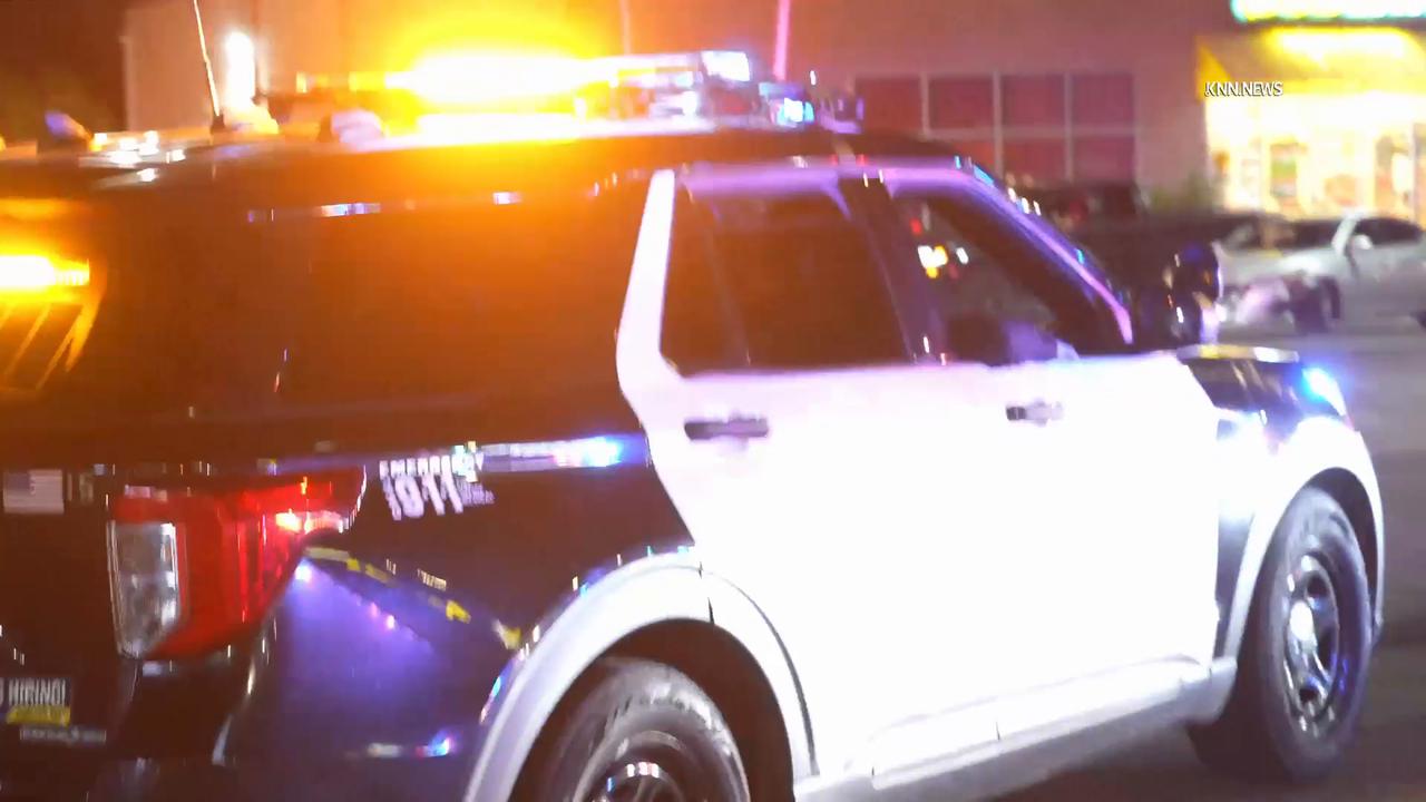 Video thumbnail for US, Los Angeles: North Hollywood Suspected Armed And Dangerous Pursuit Part 3.