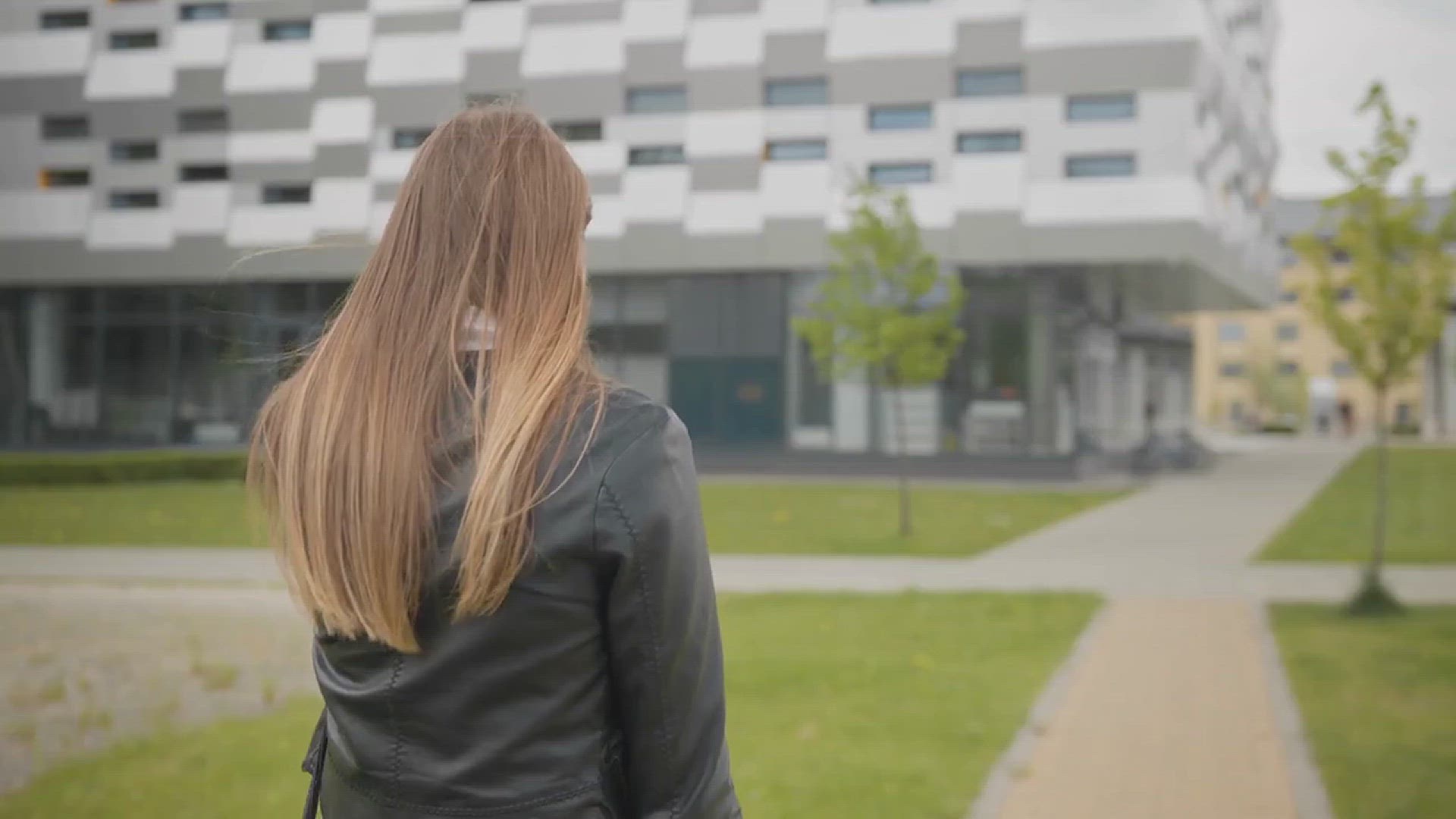 'Video thumbnail for Wardrobe Essentials for College Girls'