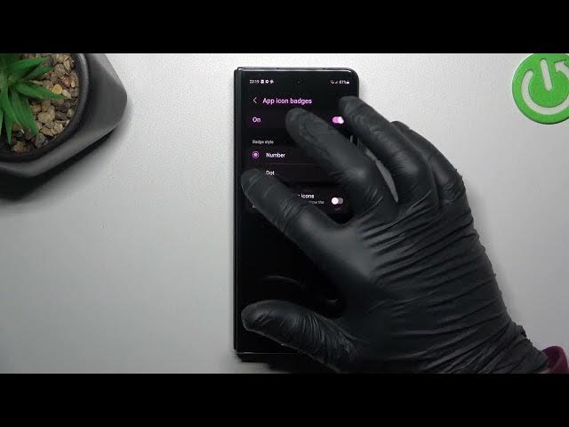 Video thumbnail for How to Disable Home Screen App Notification Dots on SAMSUNG Galaxy Z Fold5