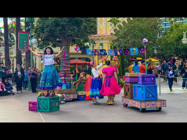 Video thumbnail for Mirabel's Gifts of the Season | Holidays at the Disneyland Resort 2025   4K
