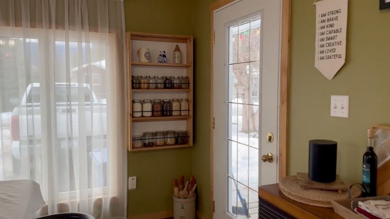 Video thumbnail for People with messy cabinets are OBSESSED with this idea!