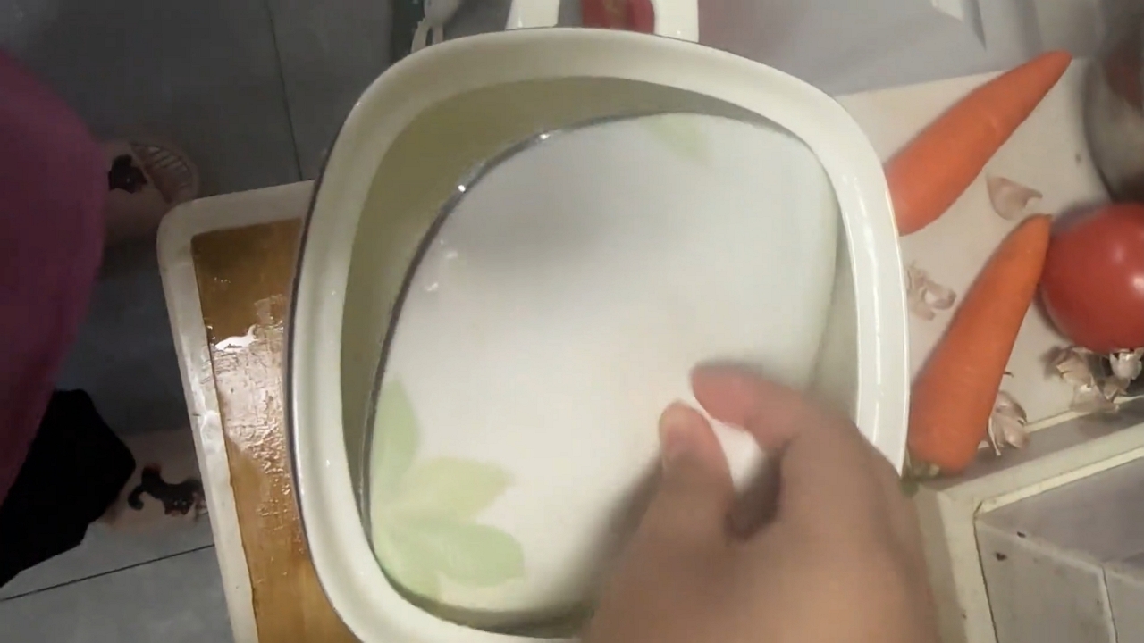 Video thumbnail for Hilarious Pot Lid Jam in Jiangsu!