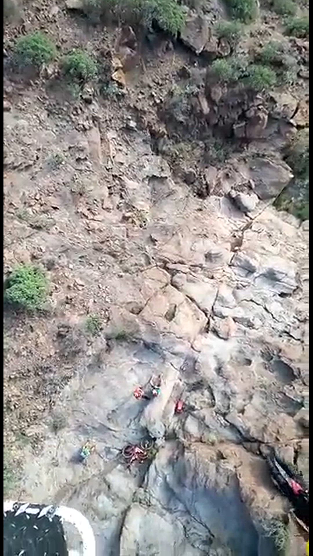 'Video thumbnail for 3 Radfahrer mussten in Mogán von einem Hubschrauber gerettet werden'