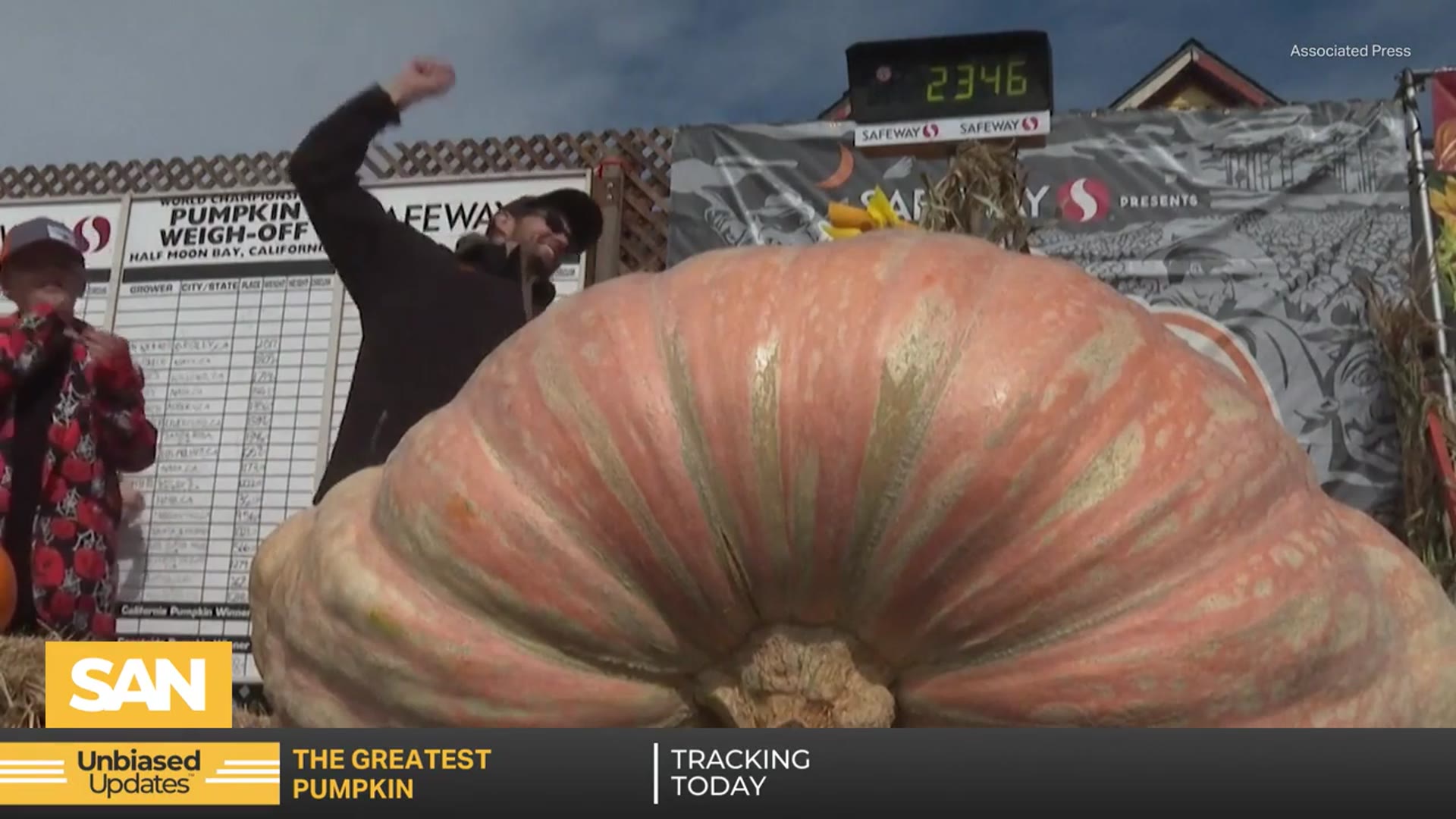 'Video thumbnail for California engineer wins 2025 Safeway Pumpkin Weigh-Off with 2,346 lb gourd'