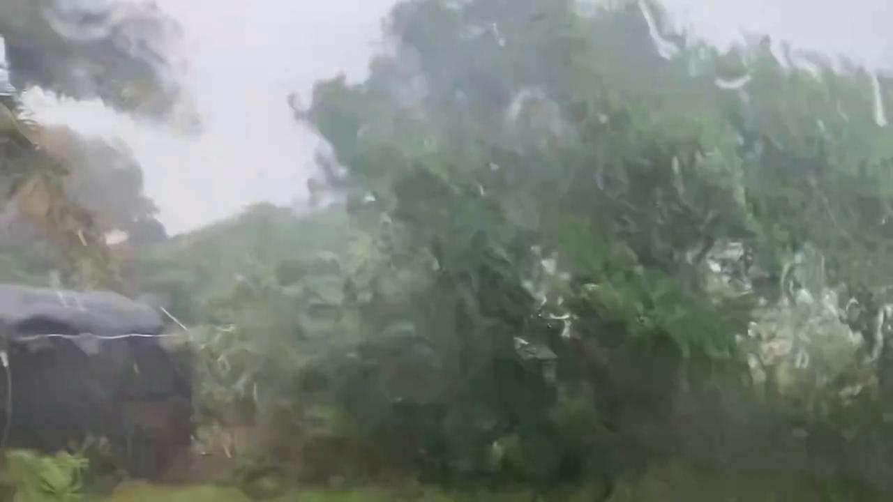 Video thumbnail for US: Tropical Storm Lala Brings Heavy Rain and Strong Winds to Hawaii.