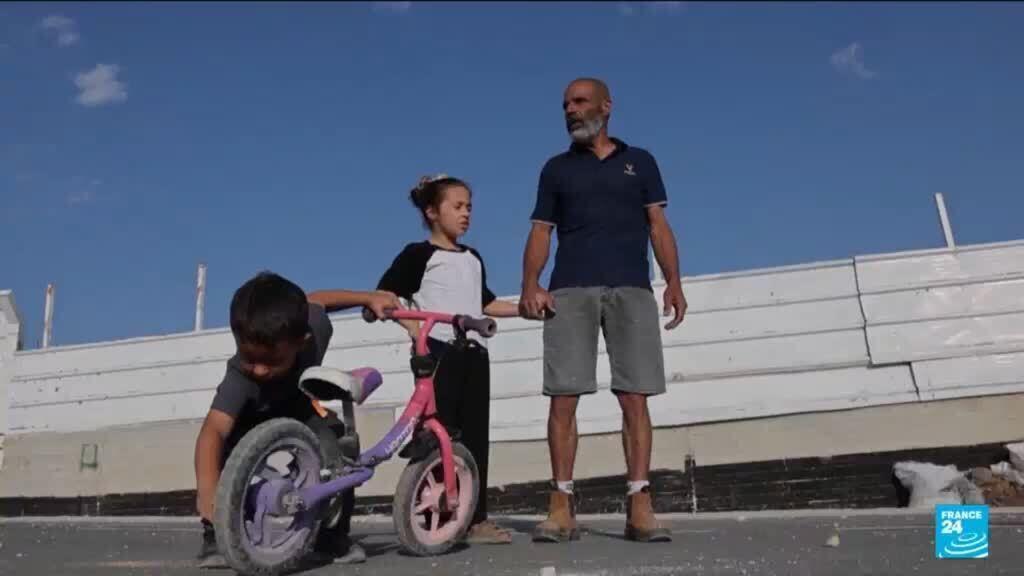 Video thumbnail for West Bank: Palestinian families besieged for a week as settler violence continues