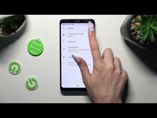 Video thumbnail for How to Enter Text Correction Options on NOKIA 9 PureView