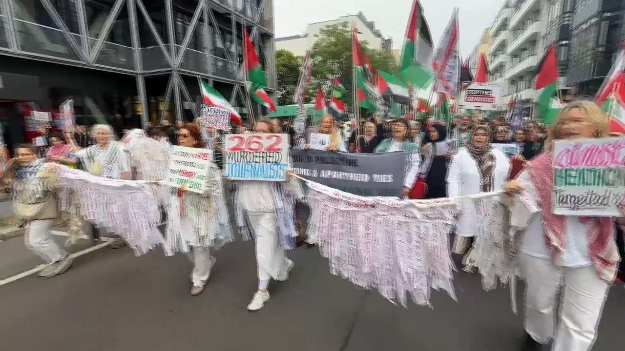 Video thumbnail for Germany: Pro-Palestinian march held in Berlin calling for Gaza ceasefire.