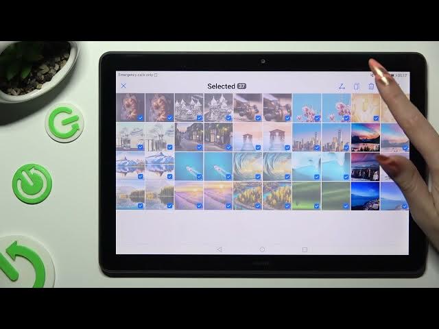 Video thumbnail for How to Select and Delete Multiple Photos At Once In Gallery on HUAWEI Mediapad T5