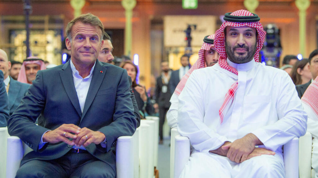 Video thumbnail for France and Saudi Arabia hold talks ranging from Middle East to esports