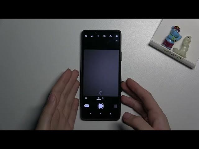Video thumbnail for How to Turn On / Off Pictures Location in SONY Xperia 10 III