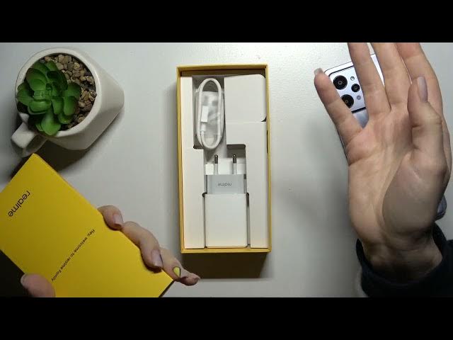 Video thumbnail for Does REALME C31 Comes with 3.5mm Headphones Adapter? Let's Find Out! // Accessories