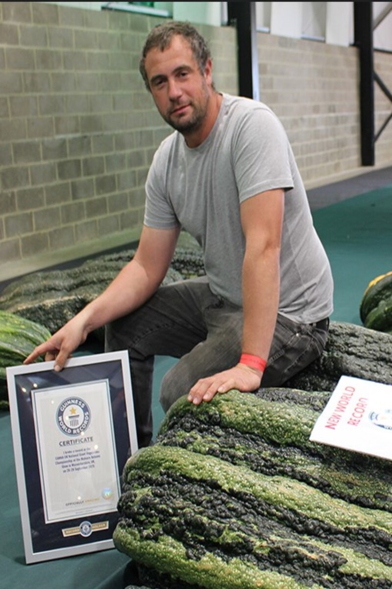 Video thumbnail for World records smashed at UK Giant Veg Competition