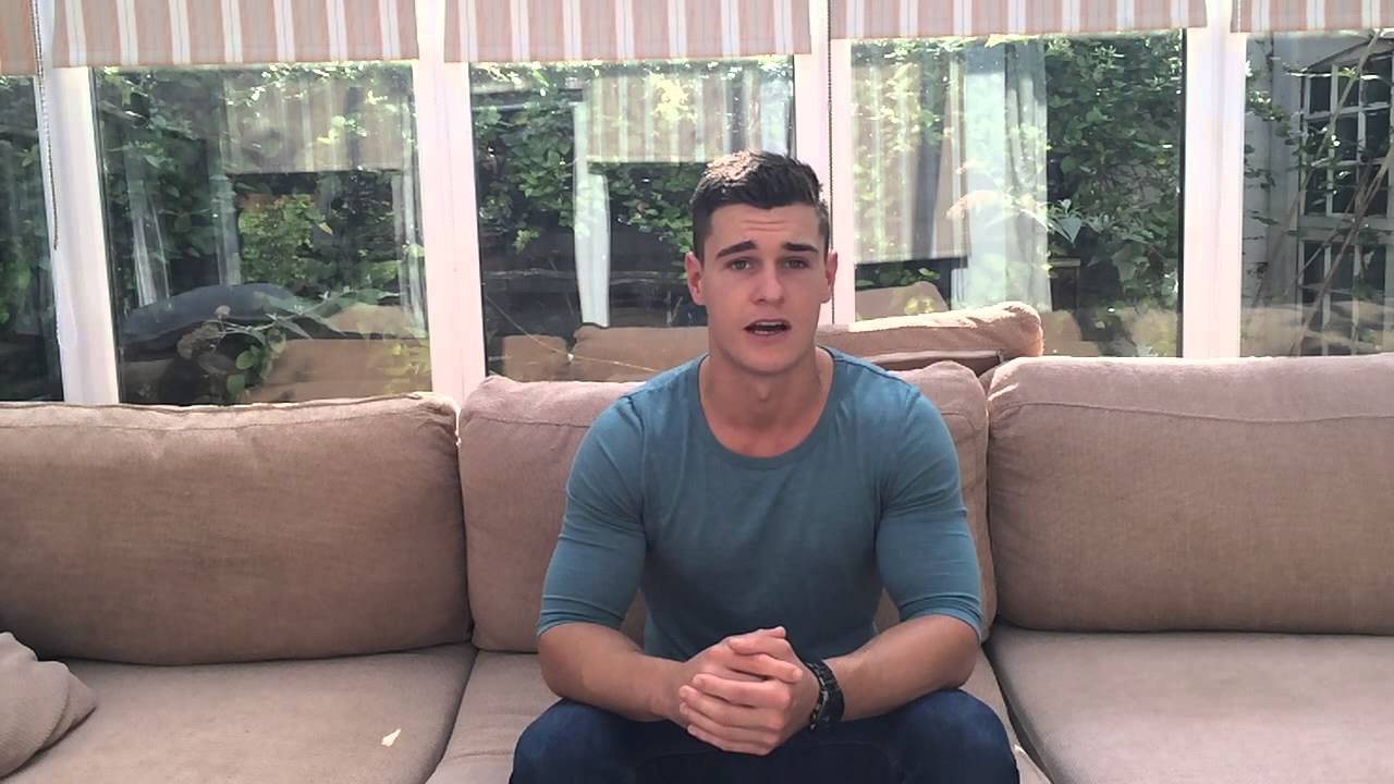 Video thumbnail for First Ever Q&A: Powerlifting, Clongowes, Bigger Pecs, Gains While Cutting