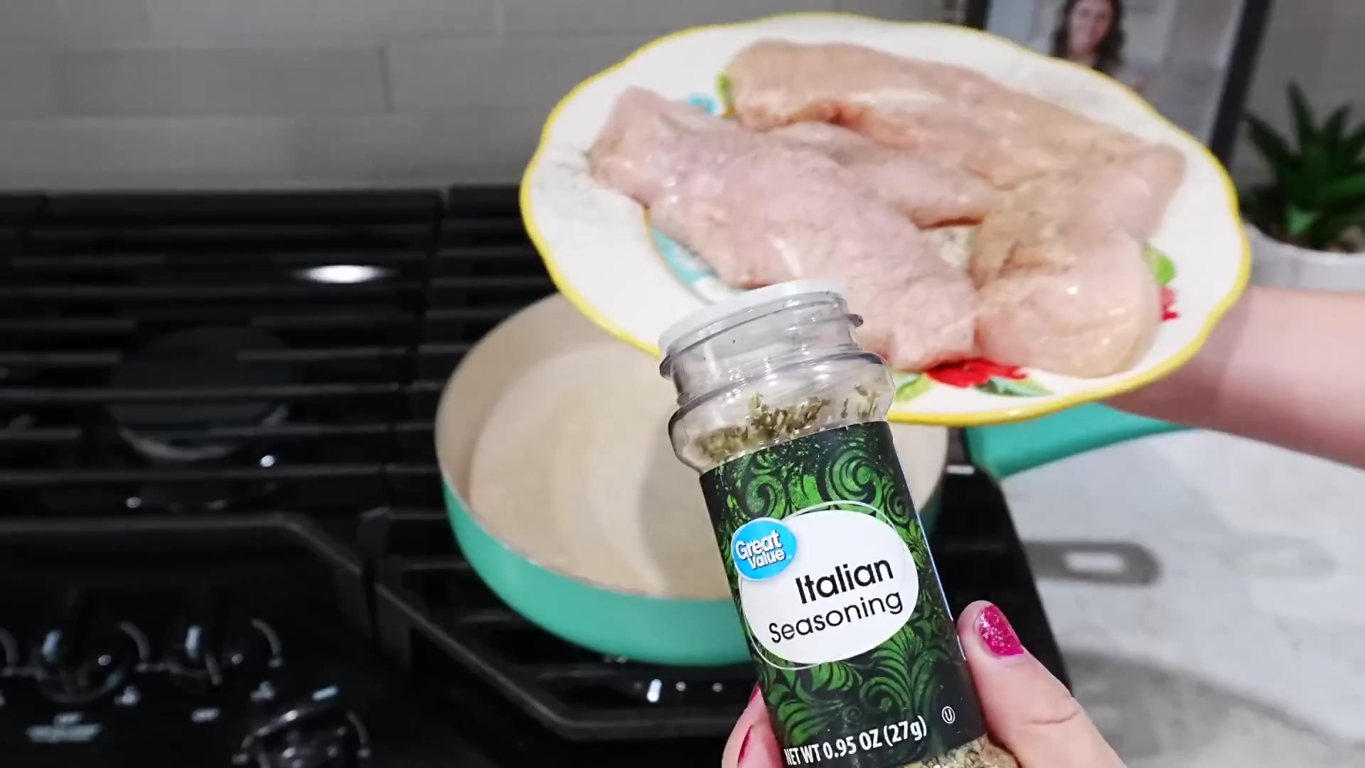 Video thumbnail for 5 Cheap Dinners Using Just 5 Ingredients (1080p 30fps)