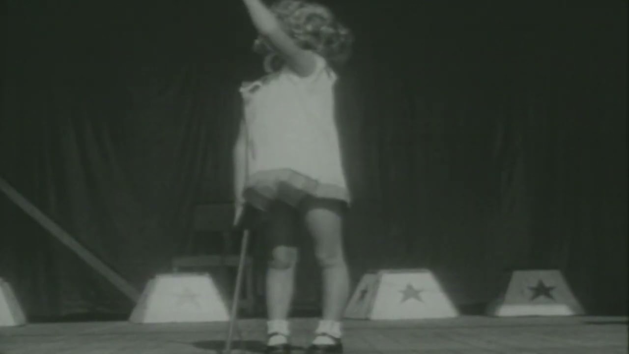 Video thumbnail for Bob Uecker Answers Audience questions on Episode 15 of The Wacky World of Sports circa 1986.