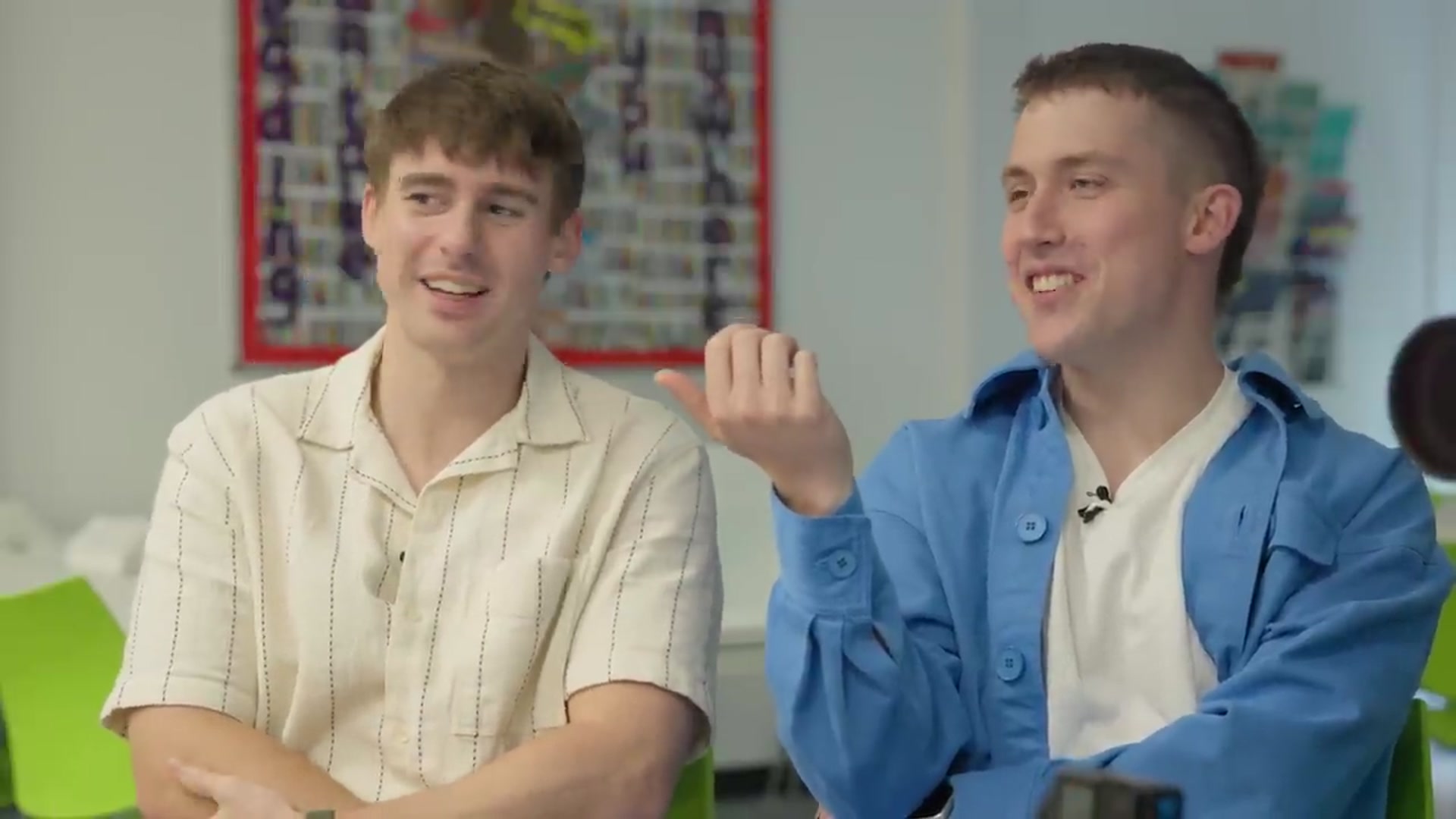 Video thumbnail for British Highschoolers try Girl Scout Cookies for the first time (720P HD)