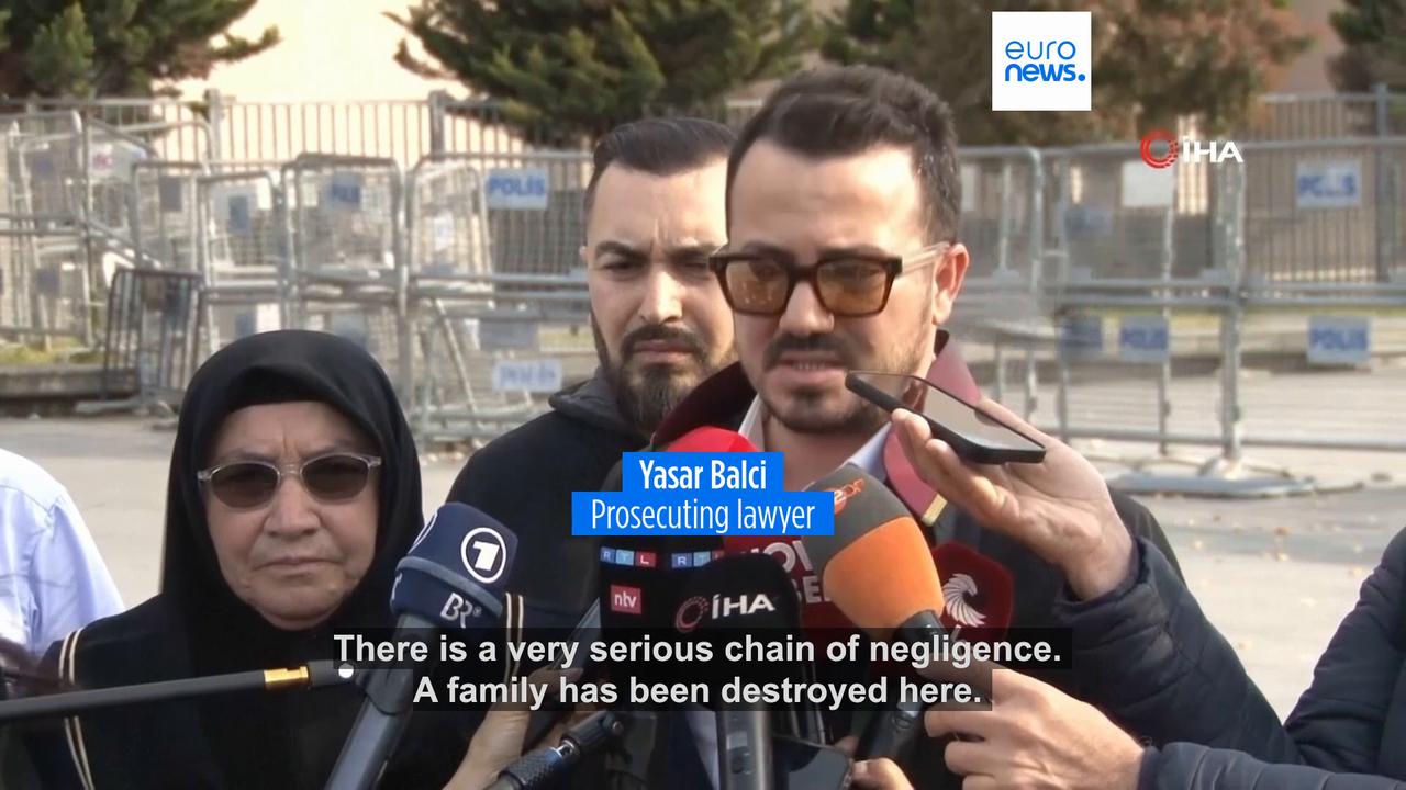 Video thumbnail for Six stand trial in Istanbul over insecticide poisoning deaths of Turkish-German family