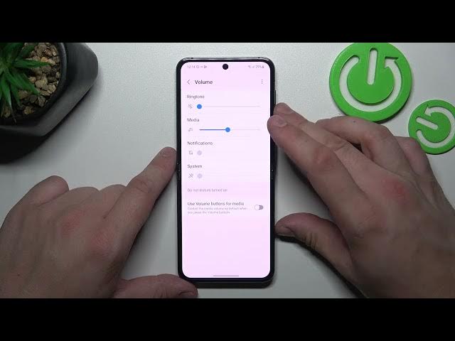 Video thumbnail for How to Change Volume Keys Control in SAMSUNG Galaxy Z Flip5 – Manage Volume Keys