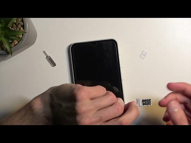 Video thumbnail for How to Insert SIM on Samsung Galaxy S23 FE?