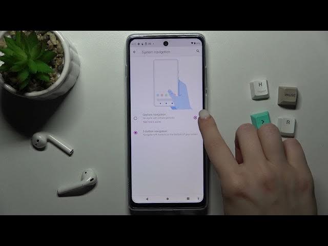 Video thumbnail for How to Change Gestures Sensitivity on MOTOROLA Moto G200 5G – Find Gestures Settings