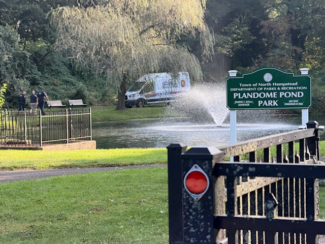 Video thumbnail for Human skeletal remains discovered in Manhasset park believed to be connected to a missing person case