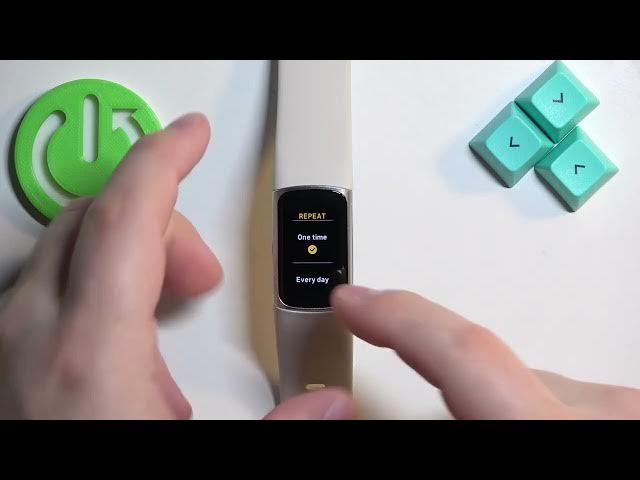 Video thumbnail for How to Set Alarm Clock on FITBIT Charge 6