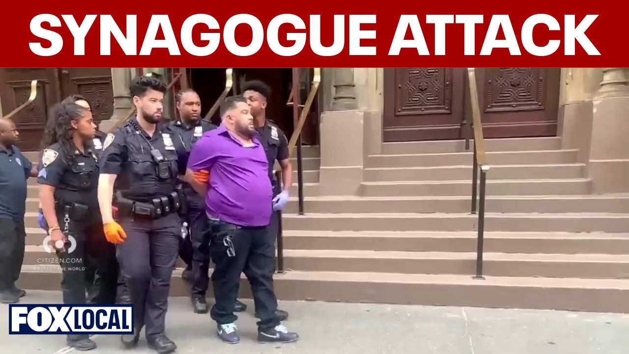 Video thumbnail for Shabbat service disrupted at NYC synagogue after suspect attacks 2