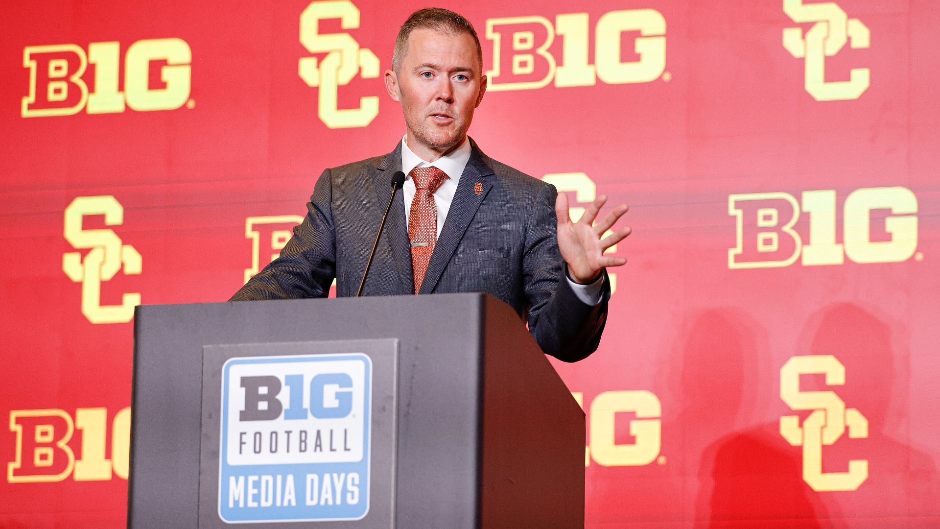 Video thumbnail for Coaching Hot Seat: Norvell & Riley's Uncertain Futures