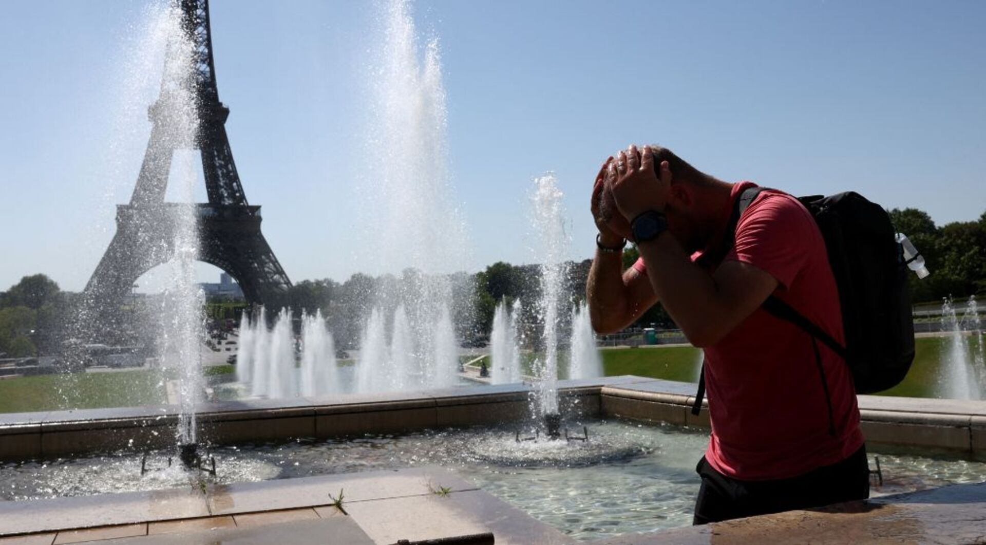 Video thumbnail for France swelters as heatwave grips nation, sparking climate concerns
