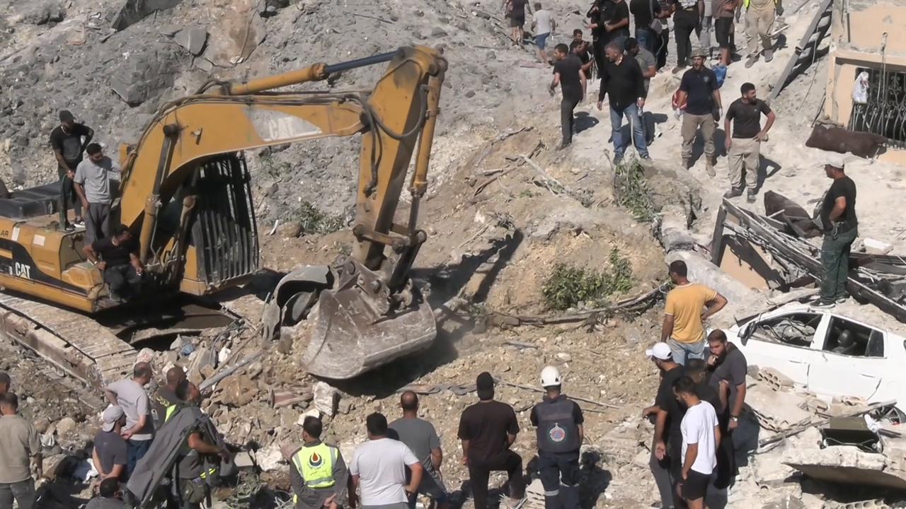 Video thumbnail for Lebanon: Search, rescue operations continue in southern Lebanon after Israeli airstrike (2).