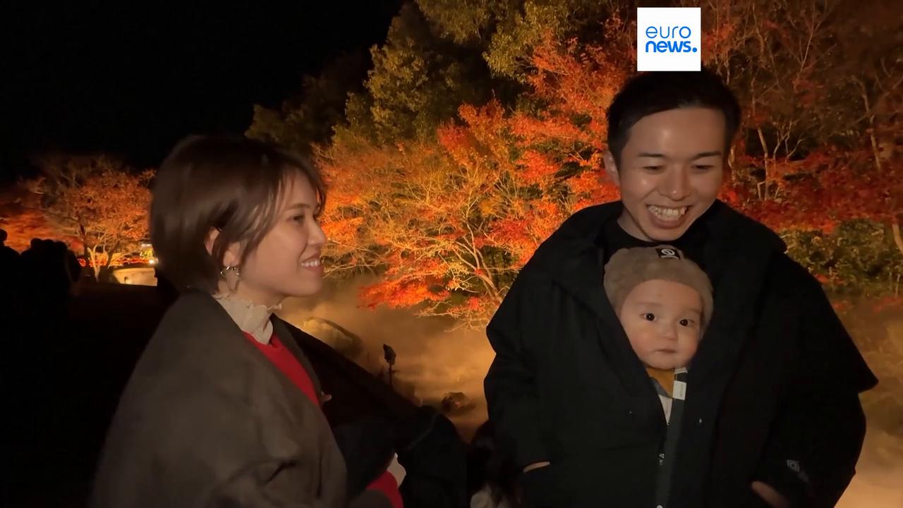 Video thumbnail for 'Only in Japan can you see this!' Inside Nabana no Sato's winter illuminations