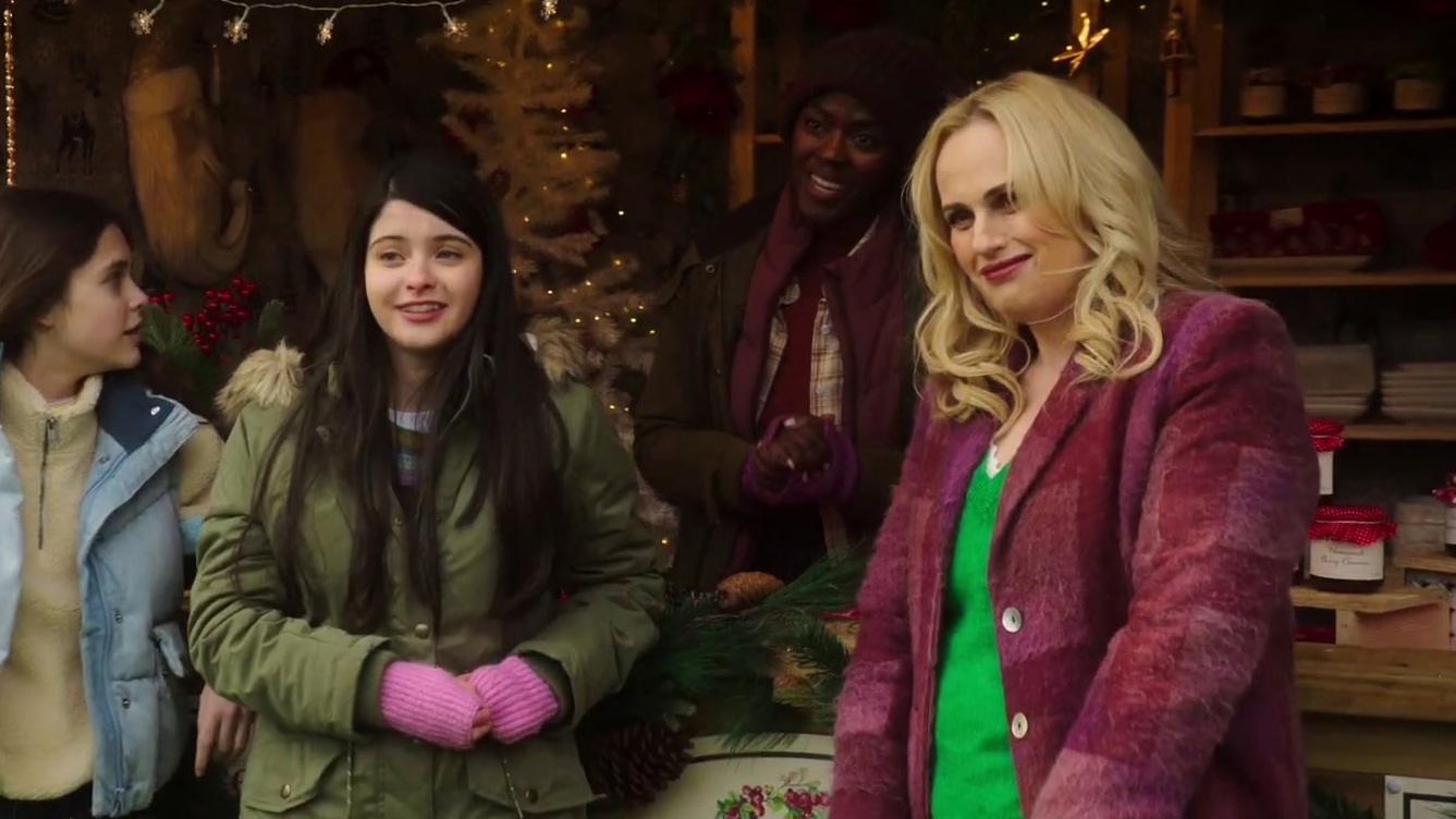 Video thumbnail for Tinsel Town: Lifesaver