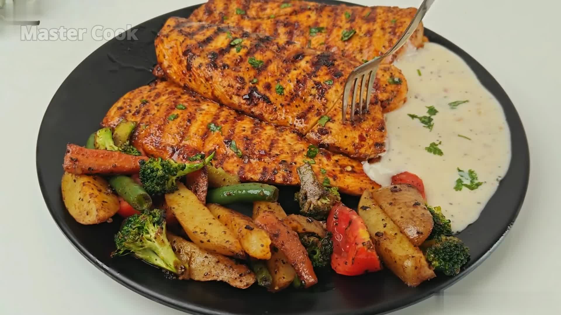 Video thumbnail for Chicken Steak with White Garlic Sauce Recipe
