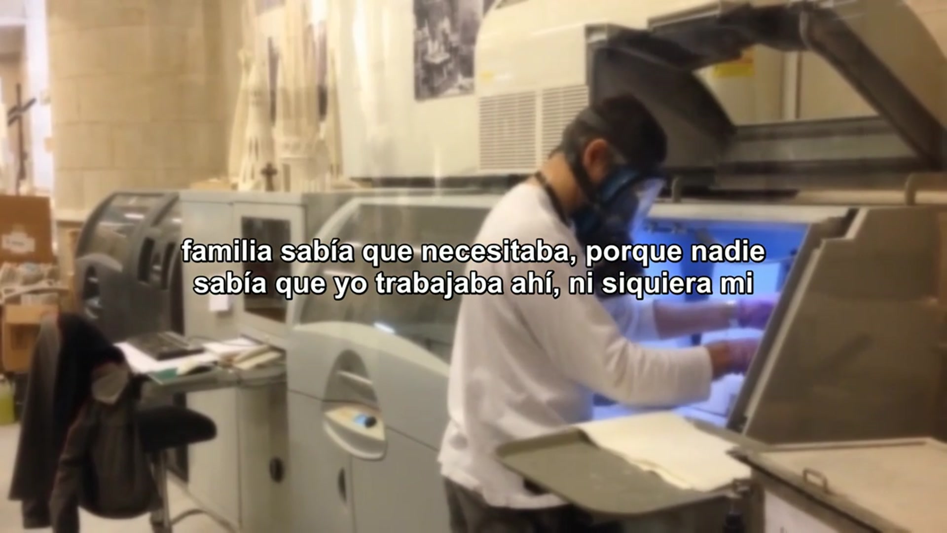 Video thumbnail for Sesenta y tres pesos y una foto vieja fue todo lo que encontraron en mis bolsillos aquel día.