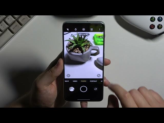 Video thumbnail for How to Enable & Disable Camera Leveler & Grid Lines on a OnePlus Nord 3