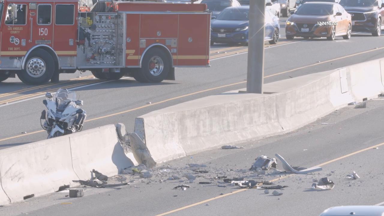 Video thumbnail for US, Los Angeles: Santa Clarita Hit and Run Rollover Snarls Rush Hour Traffic.