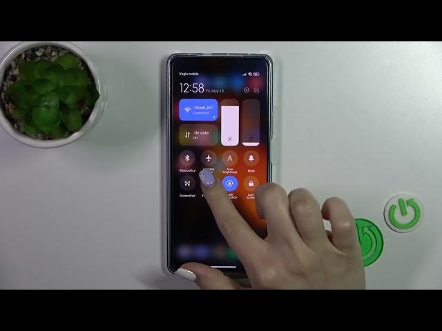 Video thumbnail for How to Switch On Flashlight on POCO F5
