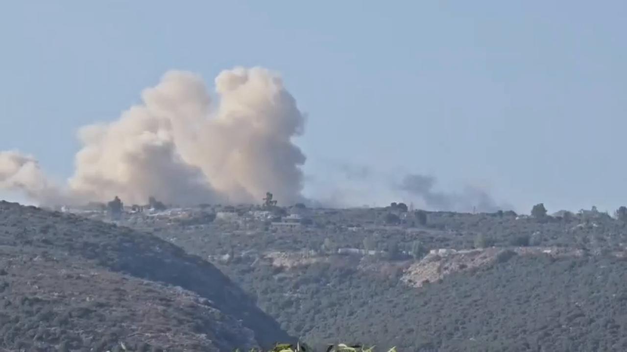 Video thumbnail for Lebanon: Israeli forces carry out a massive explosion near the town of Majdalzoun.