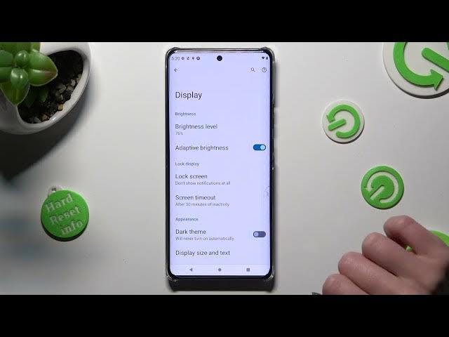 Video thumbnail for How to Turn On & Off Auto Brightness on Motorola Edge X40?