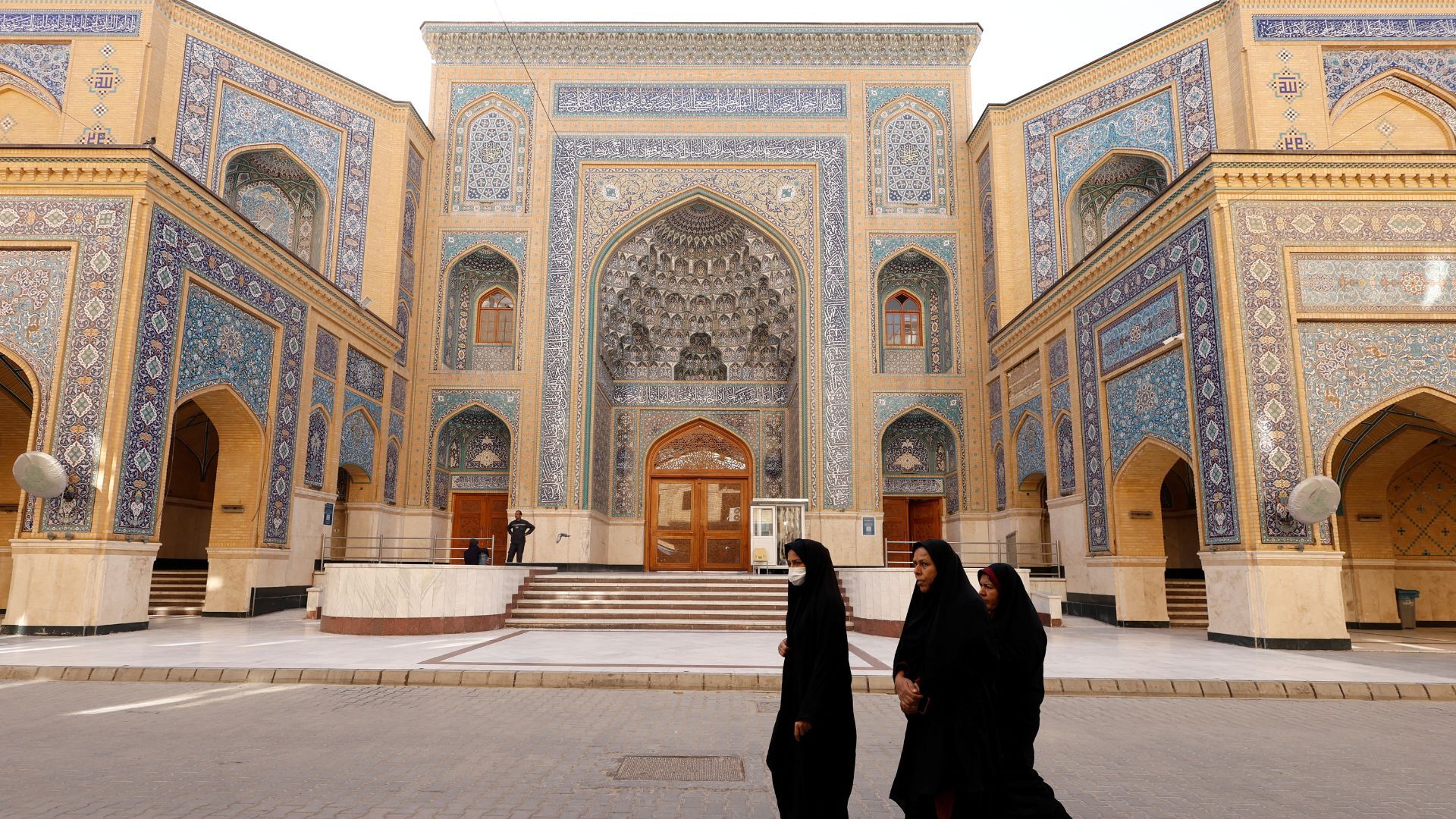Video thumbnail for Iraq’s holy city of Najaf hit hard as war on Iran chokes religious tourism