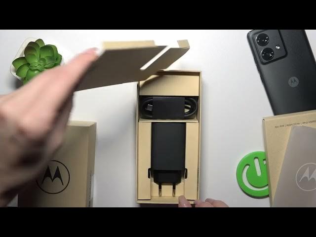 Video thumbnail for Does MOTOROLA Edge 40 Neo Come with Charger?