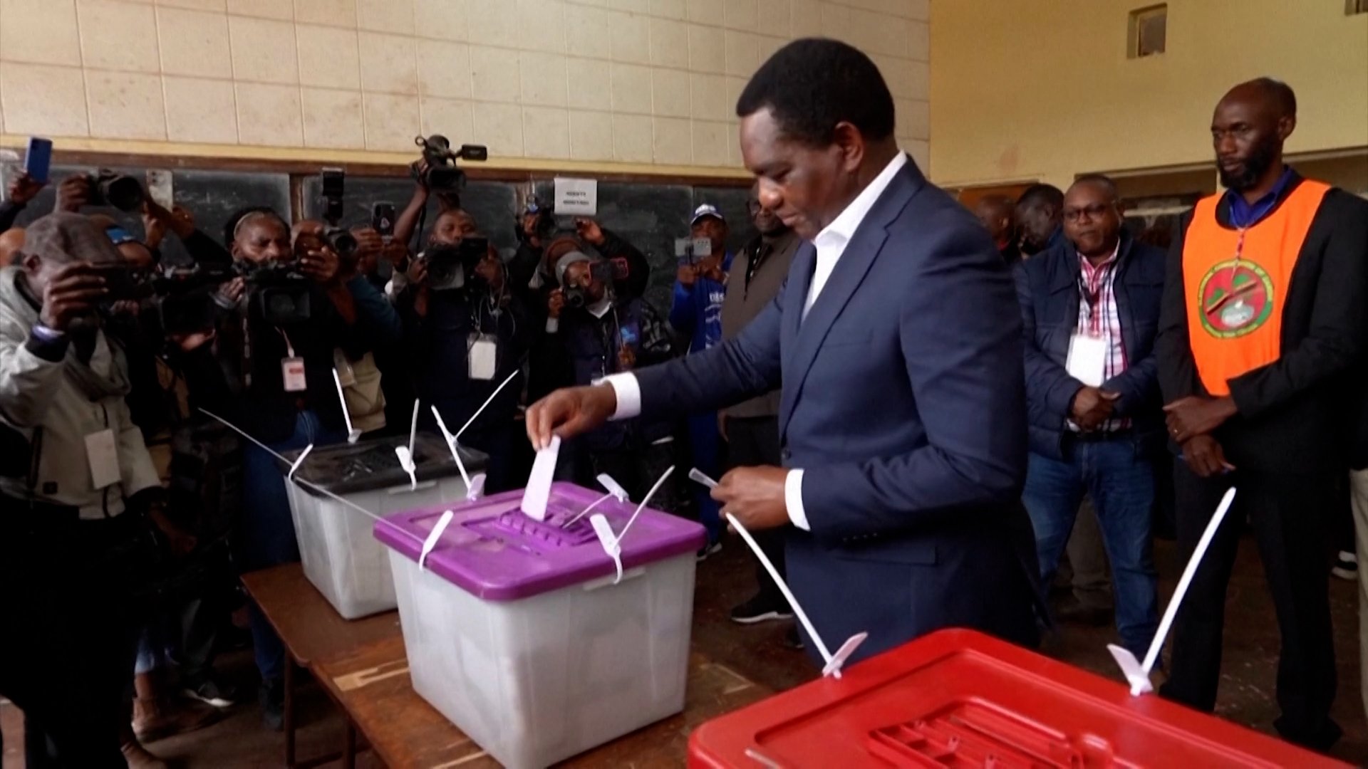 Video thumbnail for Zambian president Hichilema votes as he seeks second term