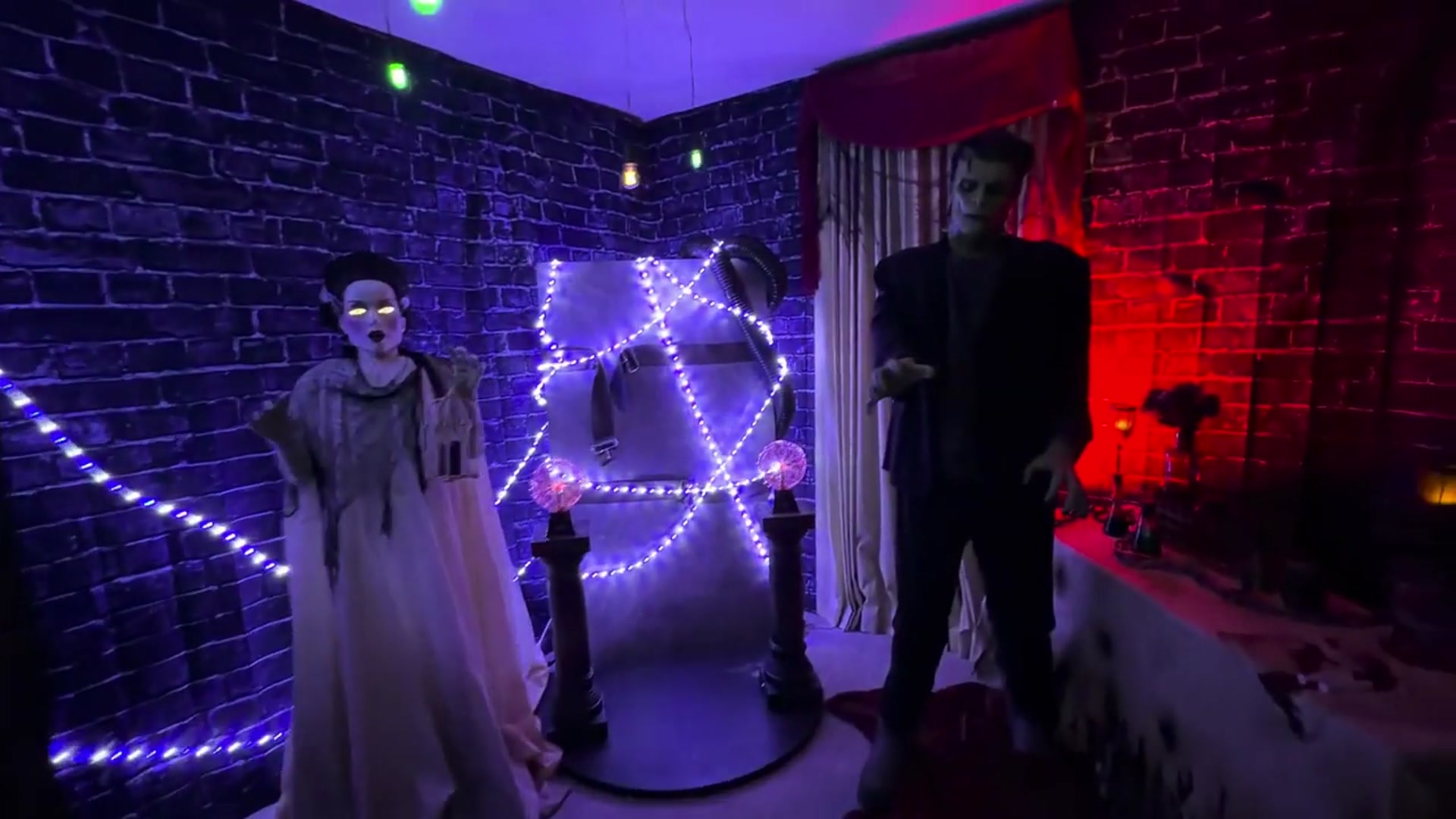 'Video thumbnail for Exploring a Haunted Villa at Villatel Orlando Resort'